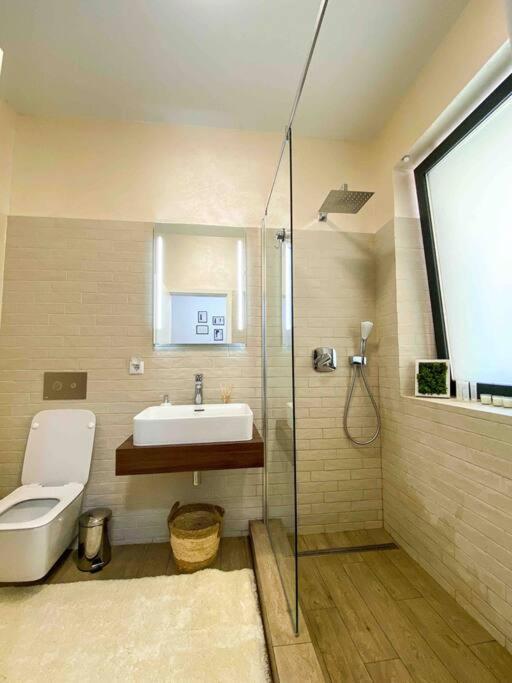 Apartamento 8Ight Braşov Exterior foto